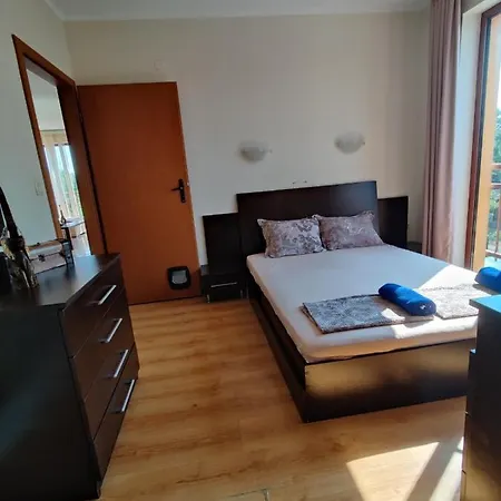 Апартамент Съни Бей / Sunny Bay Apartment Apartament *