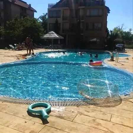 Апартамент Съни Бей / Sunny Bay Apartment